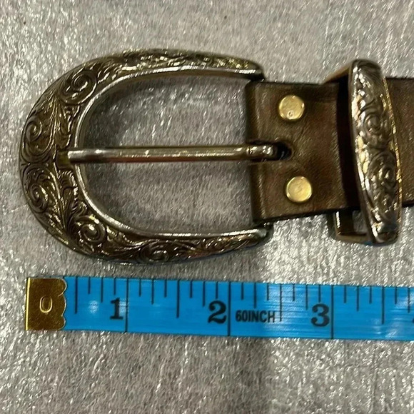 [Length42”]Vintage Sand Castle Stud Unisex  Gold Tone Leather Belt - Picture 8 of 9